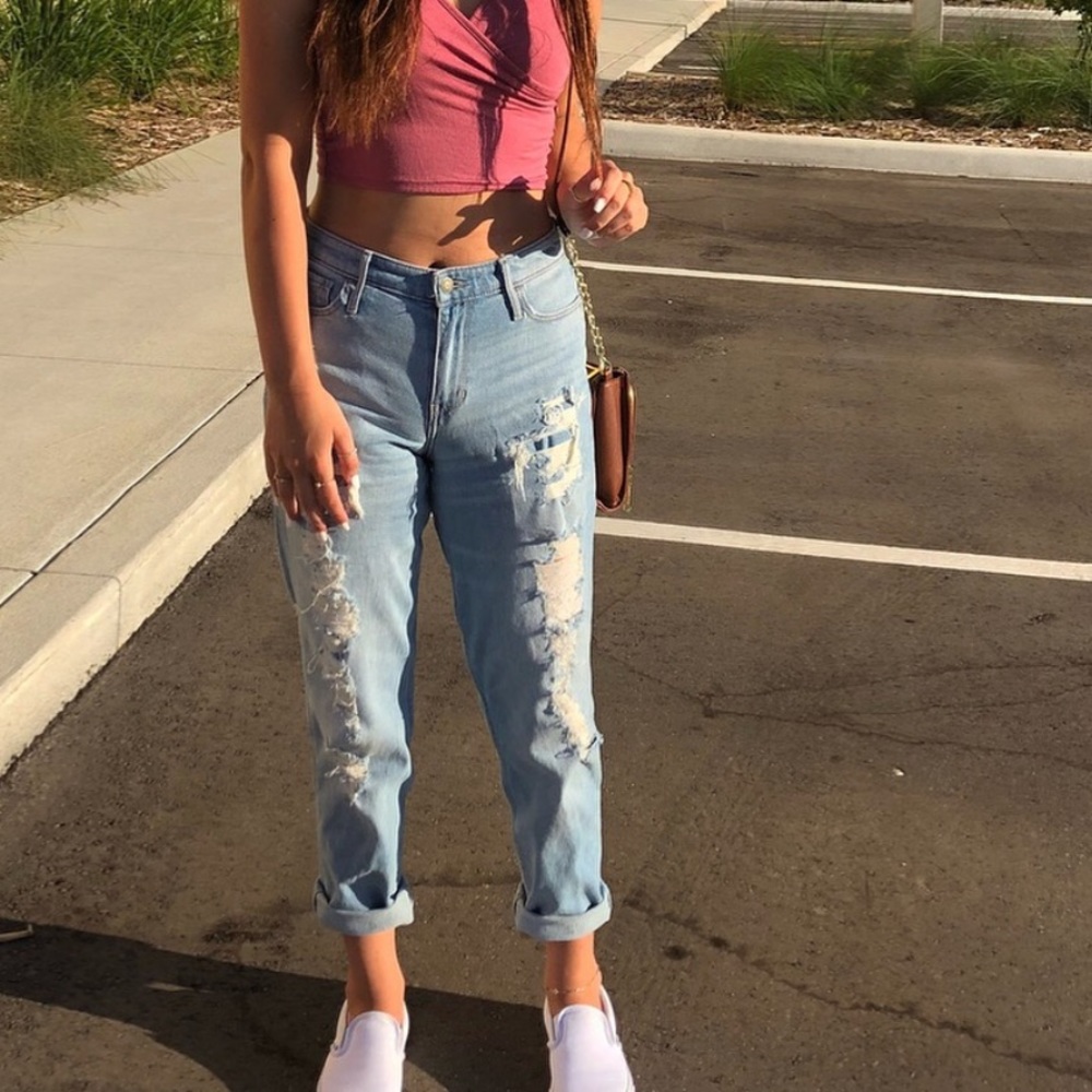 HOLLISTER MOM JEANS